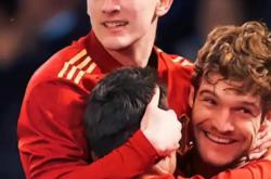 乐鱼体育登录-包含西班牙逆转德国晋级半决赛，惊艳全场观众的词条