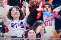 乐鱼体育娱乐-上海大鲨鱼势不可挡，打破对手防线