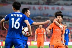 乐鱼体育官方-包含山东鲁能深圳人和对抗纪实，鲁能继续领先的词条