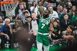 乐鱼体育在线登录-关于猛龙击败凯尔特人，范弗利特砍下三双数据！塔图姆助攻名列前茅？的信息