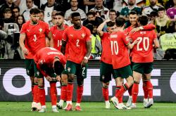 乐鱼体育平台-葡萄牙客胜晋级，冲击联赛冠军