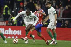 乐鱼体育注册-马赛球迷狂欢，迎来法国联赛胜利