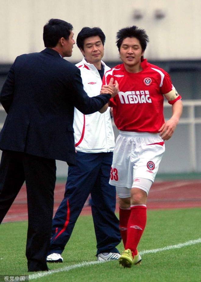 关于谢菲联球队防线稳固，连续零封对手良好表现的信息