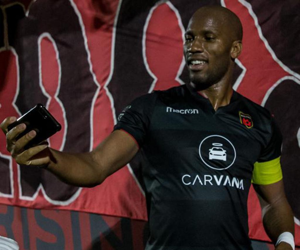 包含地位不稳定的马赛将迎来关键一战的词条