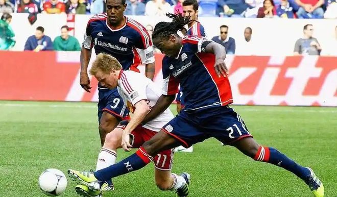 绝杀球员,带领球队取得胜利 绝杀球员,带领球队取得胜利