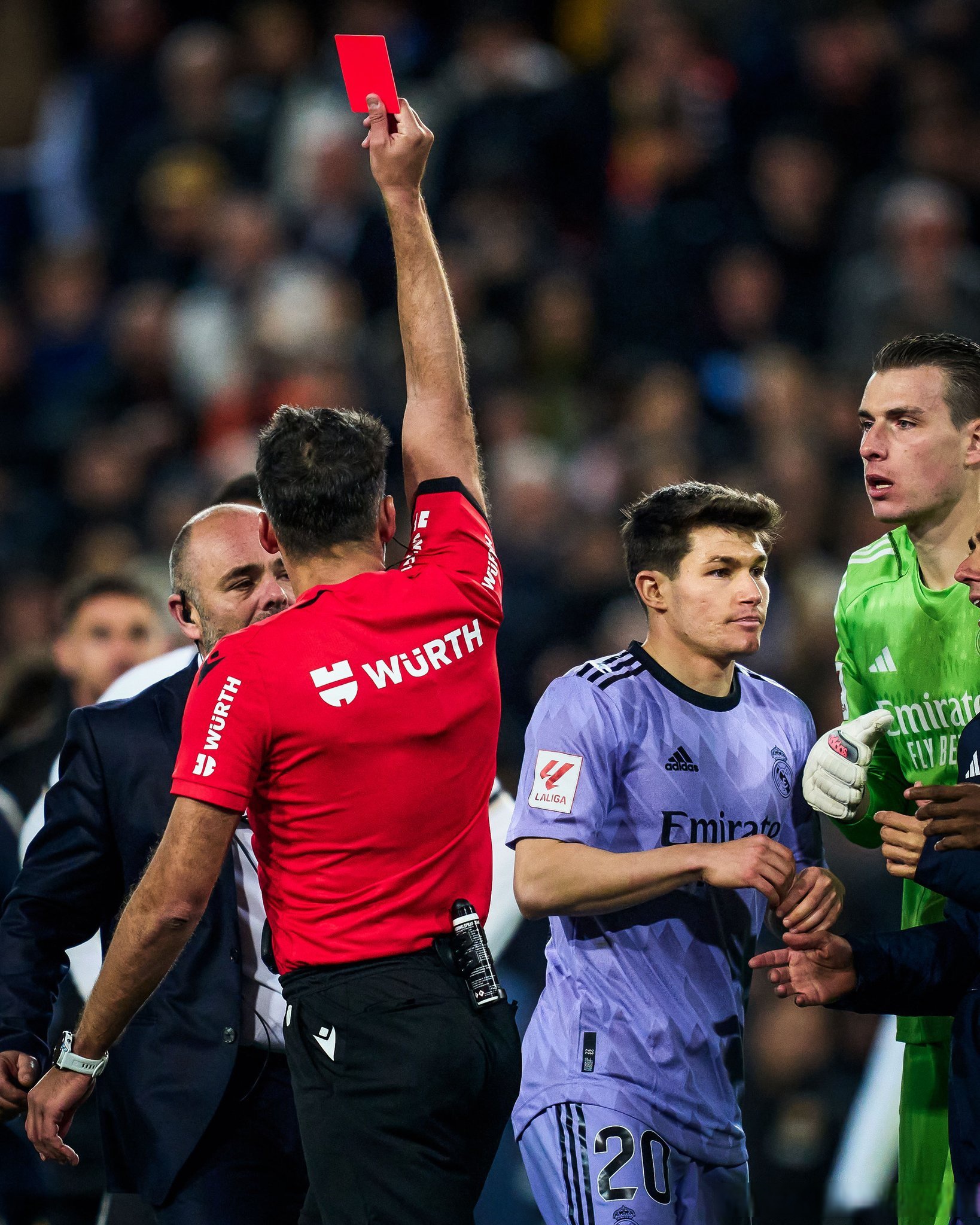 关于瓦伦西亚迎来连胜，球队状态正佳的信息