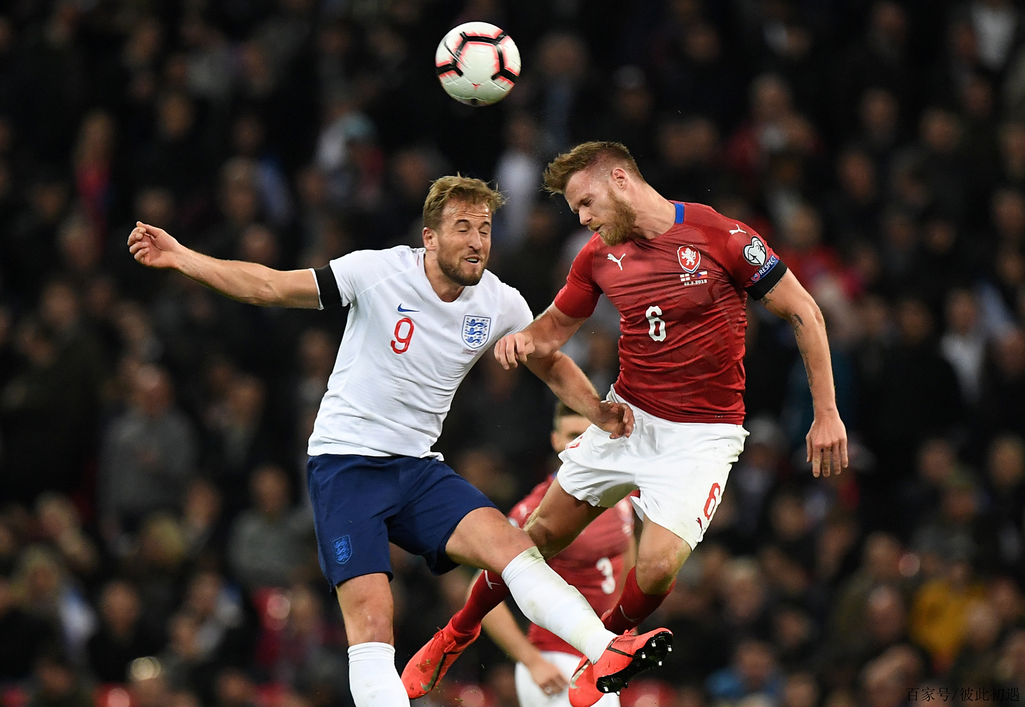 丹麦队胜出对阵瑞士队的激战 丹麦队胜出对阵瑞士队的激战