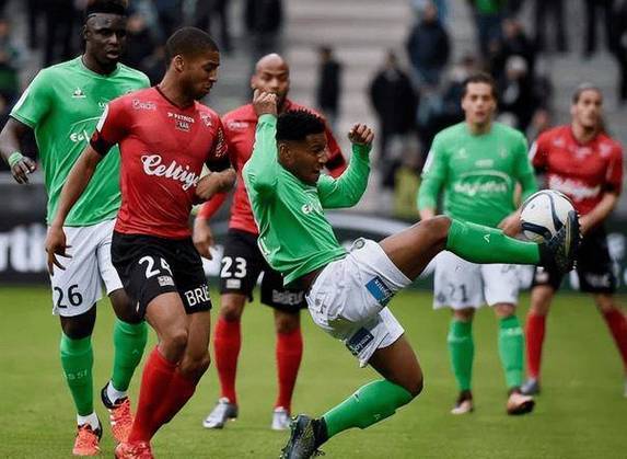 卢顿主场大胜朴茨茅斯，实力稳定