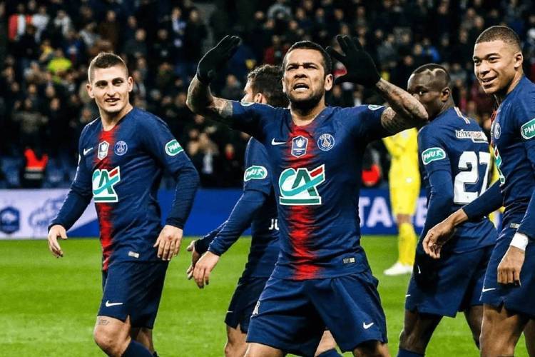 巴黎圣日耳曼主场大胜亚眠，法甲榜首地位几无动摇的简单介绍