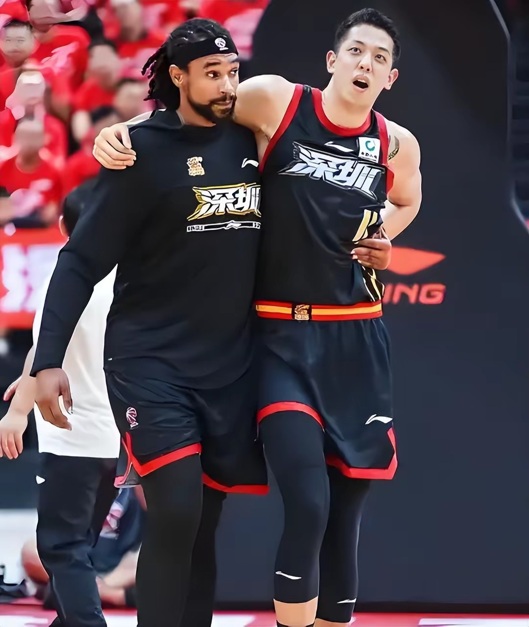 深圳男篮客场胜出,迎来关键一胜 深圳男篮客场胜出,迎来关键一胜