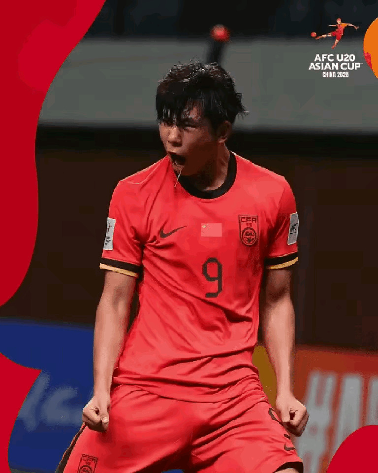 亚籍球员成为球队新一任队长,领军出征 亚籍球员成为球队新一任队长,领军出征