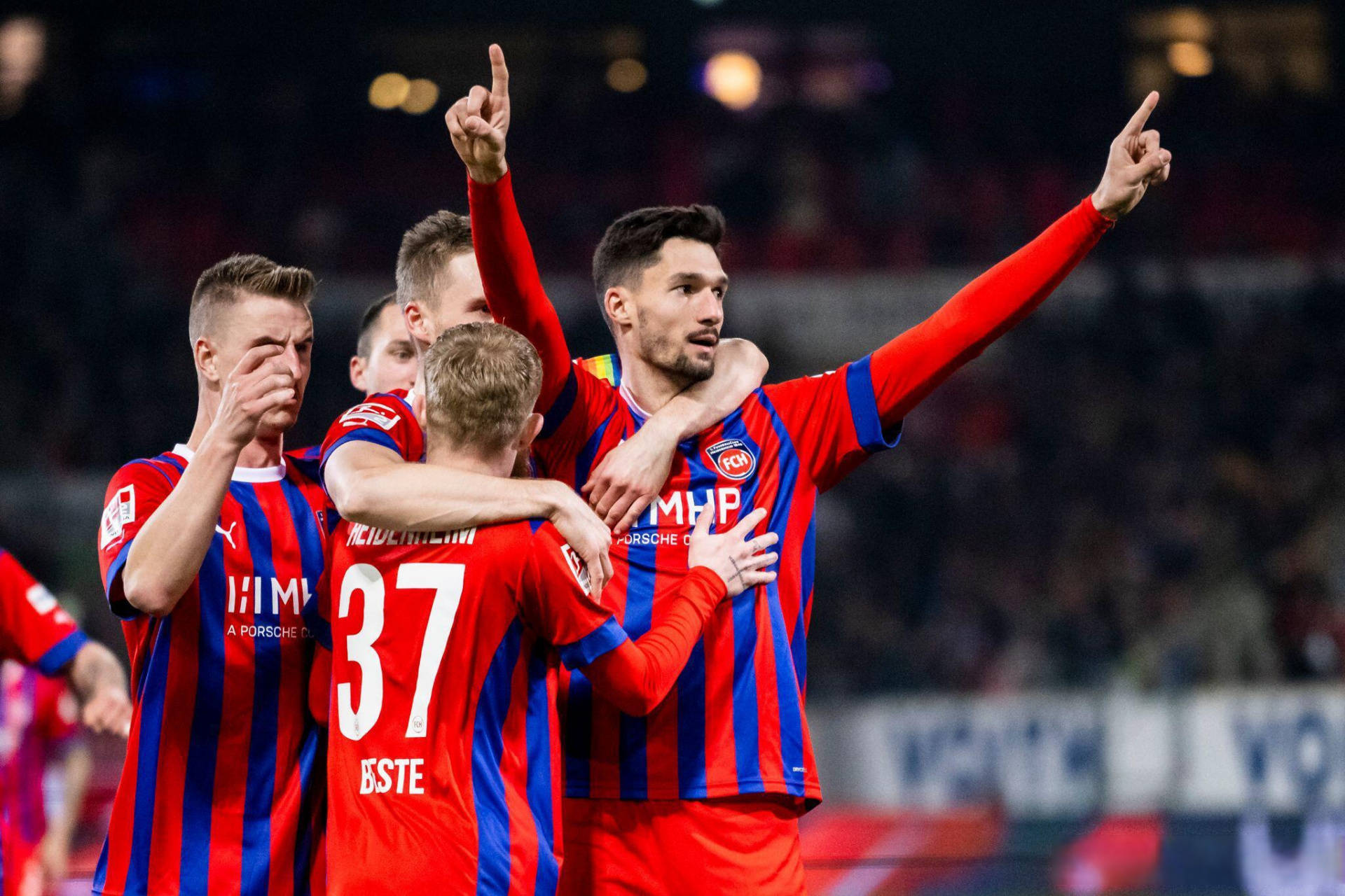 勒沃库森客场大胜排名逐渐攀升 勒沃库森客场大胜排名逐渐攀升