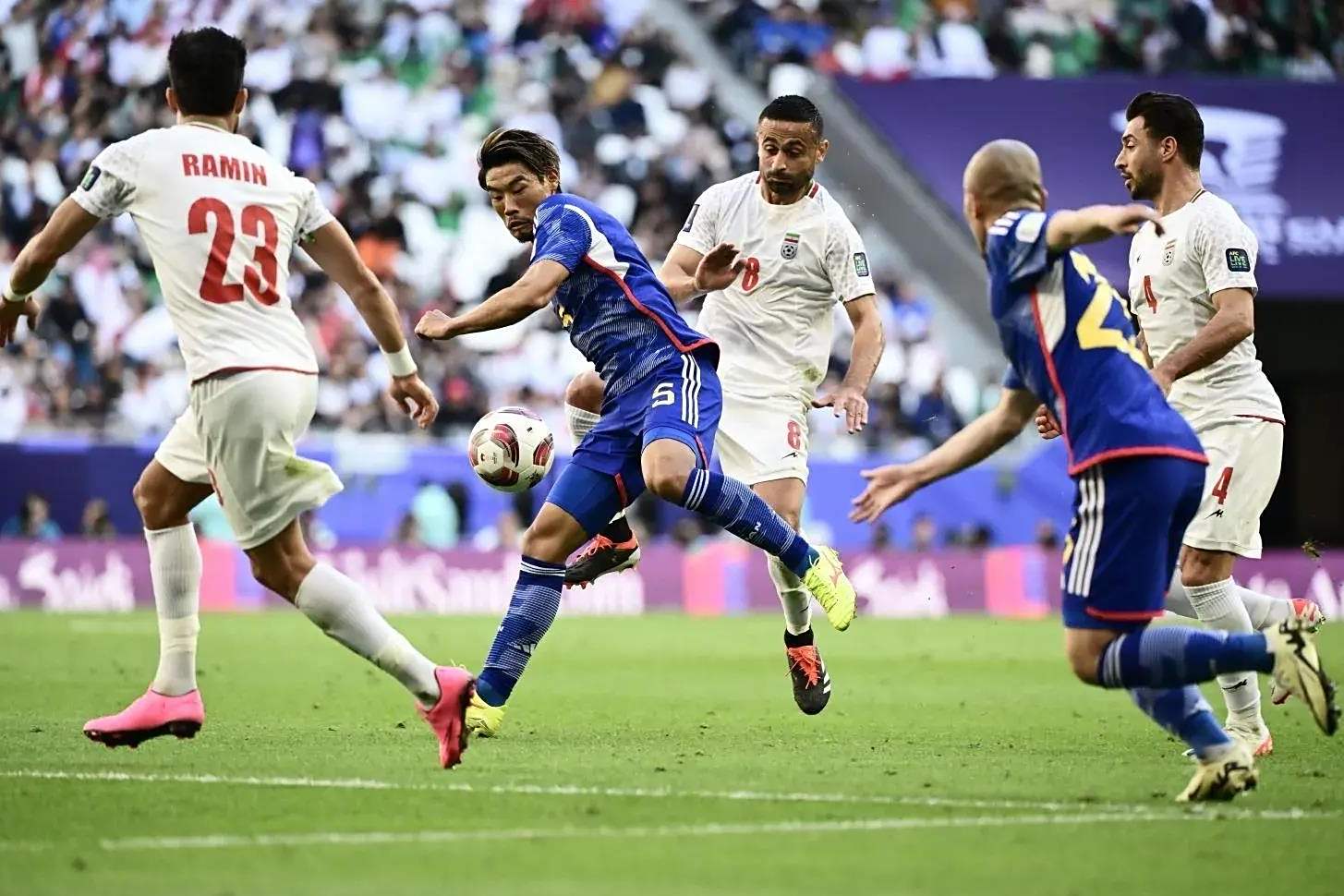 关于精彩对决引人入胜,双方势均力敌的信息 关于精彩对决引人入胜,双方势均力敌的信息