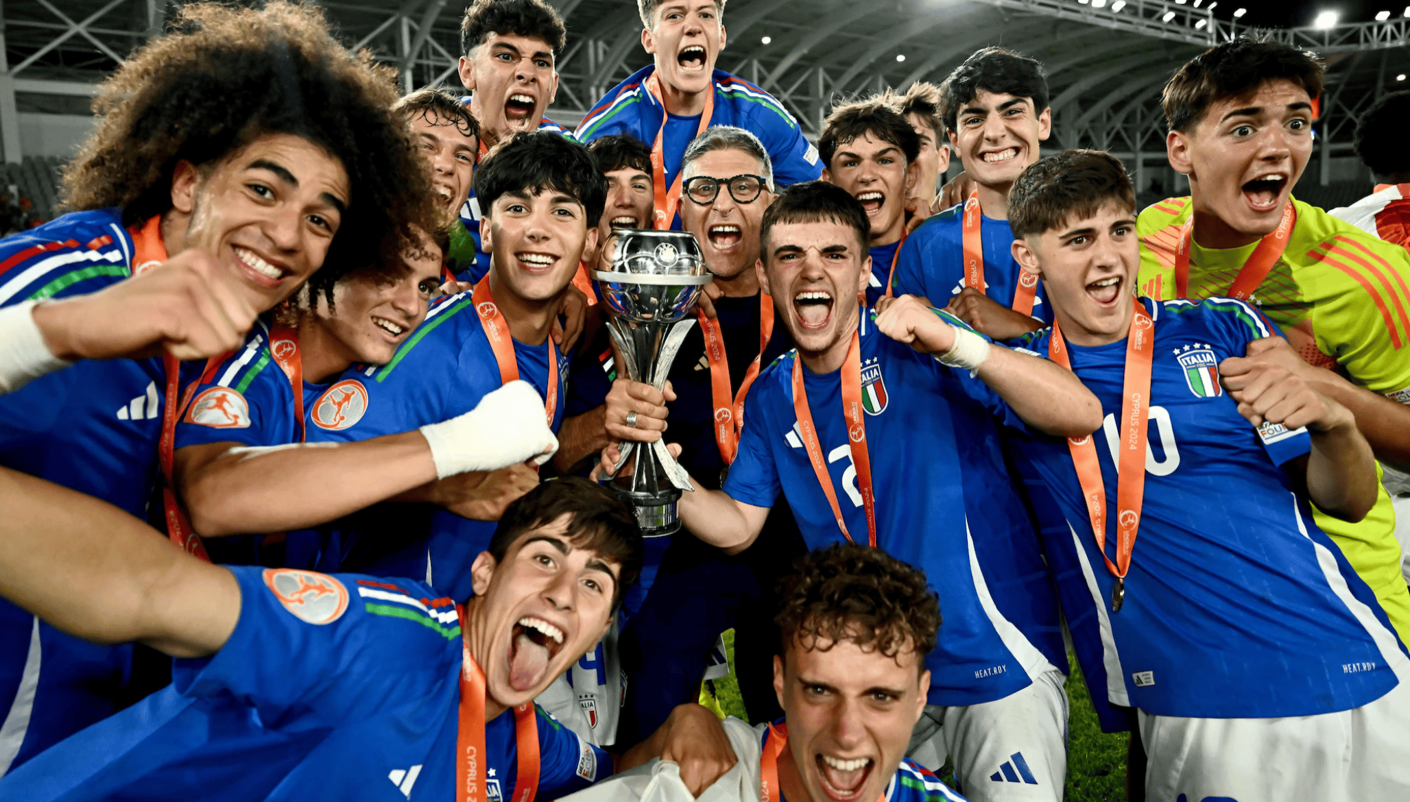 包含意大利球队在国际赛场上表现抢眼，令人刮目相看的词条