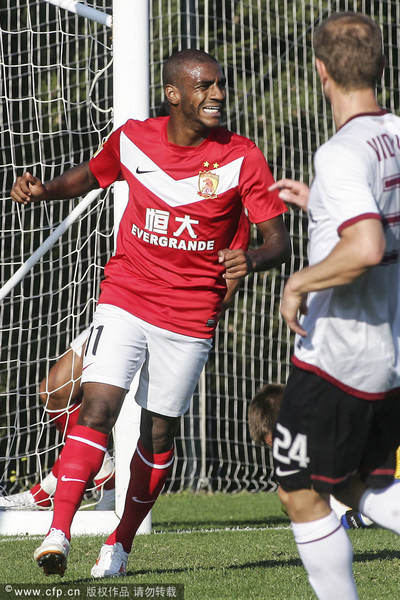 比赛中场分析透彻，见解犀利