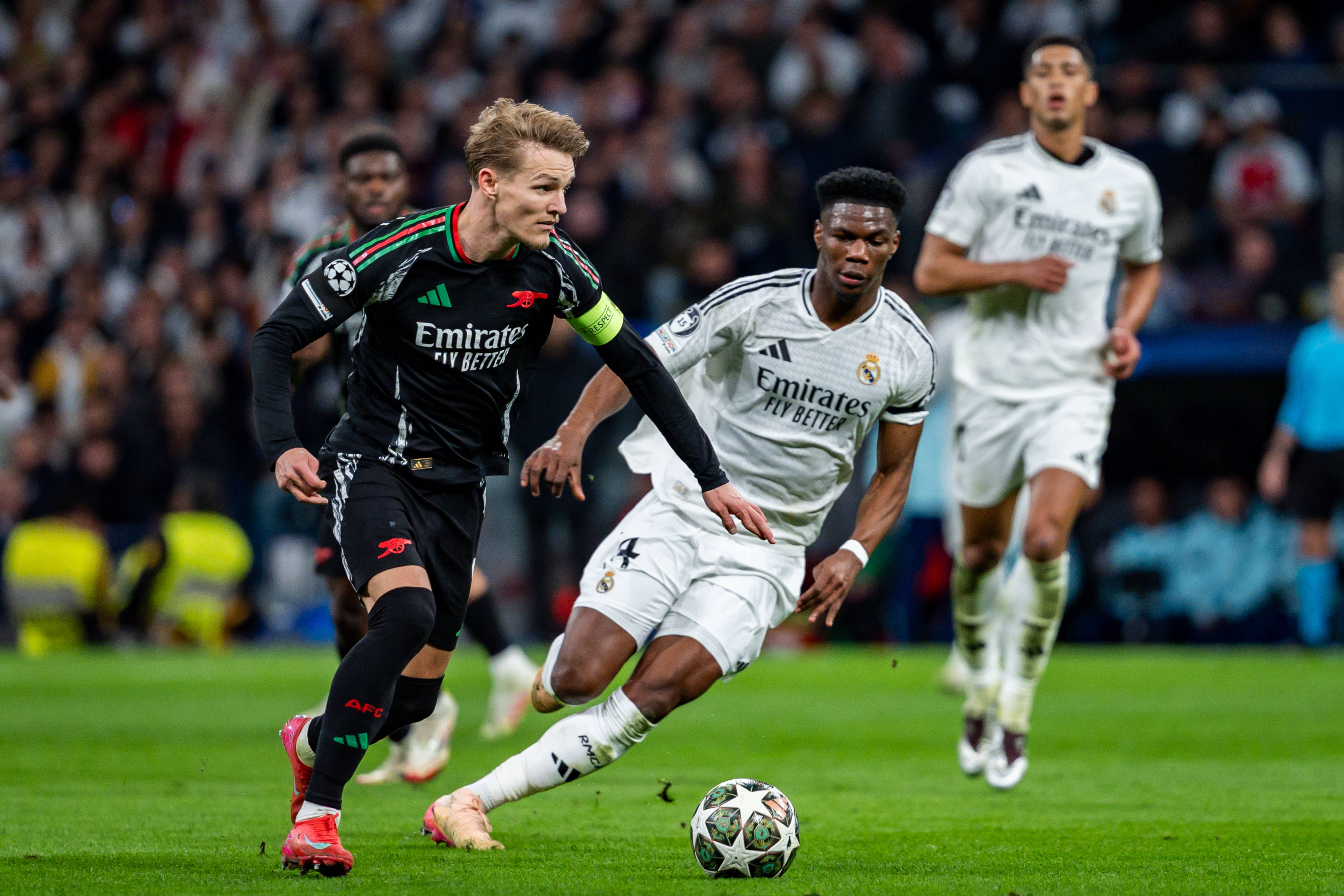 皇马逆袭晋级欧冠霸主再现风采 皇马逆袭晋级欧冠霸主再现风采