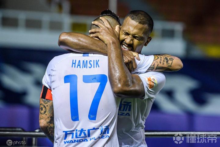 包含不伦瑞克中场获得国家队征召,备战国际比赛的词条 包含不伦瑞克中场获得国家队征召,备战国际比赛的词条