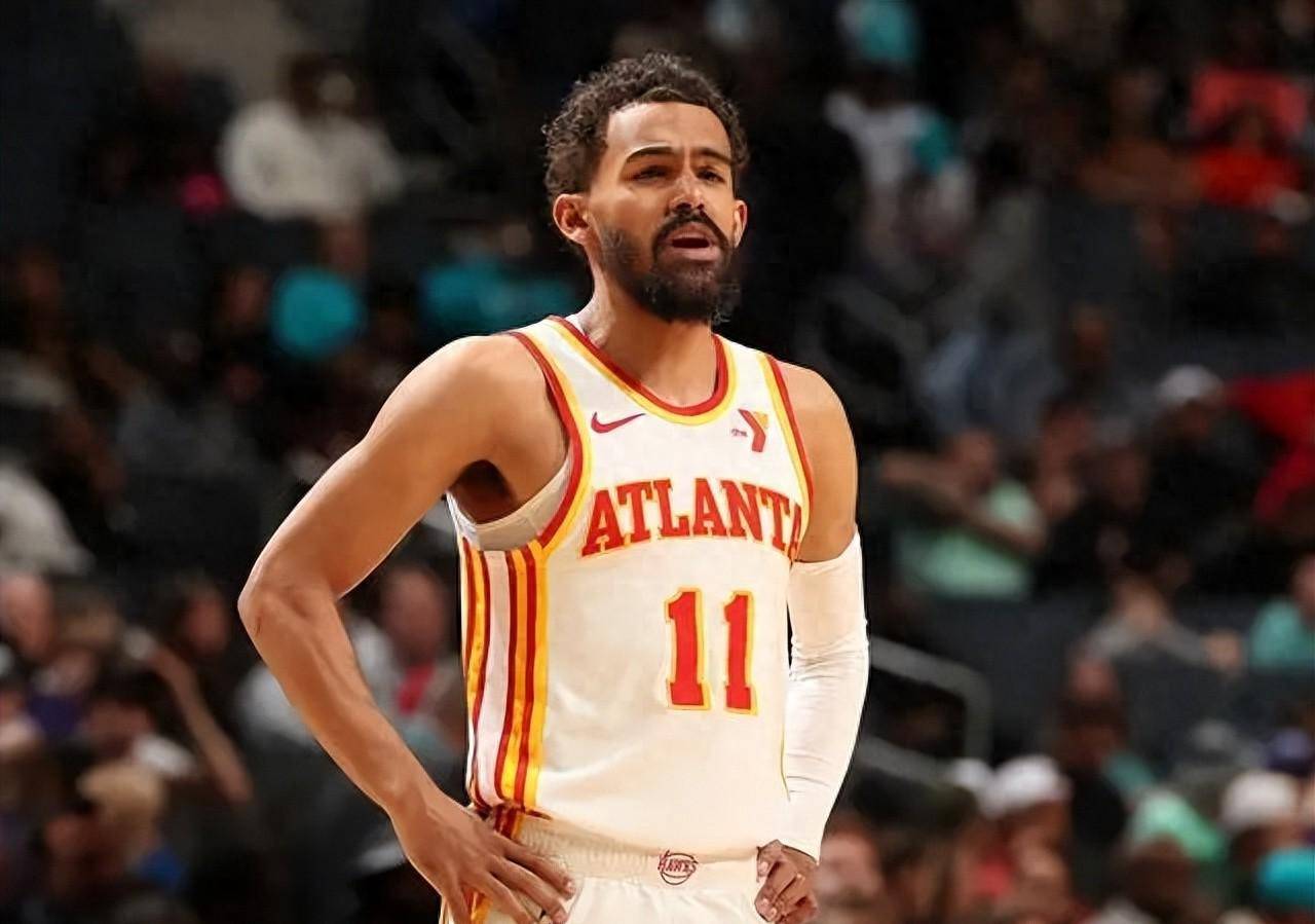 老鹰大胜马刺,特雷杨独揽30分的简单介绍 老鹰大胜马刺,特雷杨独揽30分的简单介绍