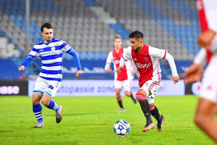 阿贾克斯客场逆袭，实现反超晋级