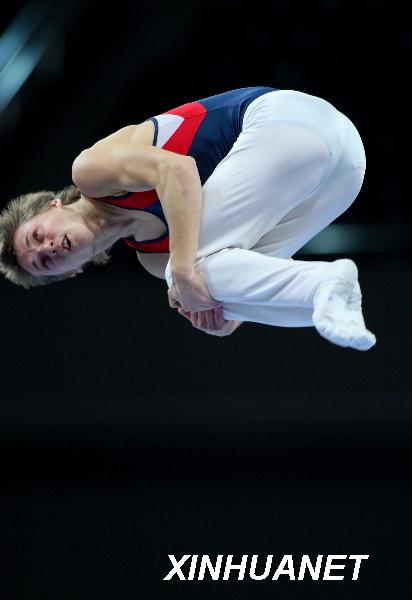 俄罗斯体操选手表现出色，轻松进入决赛