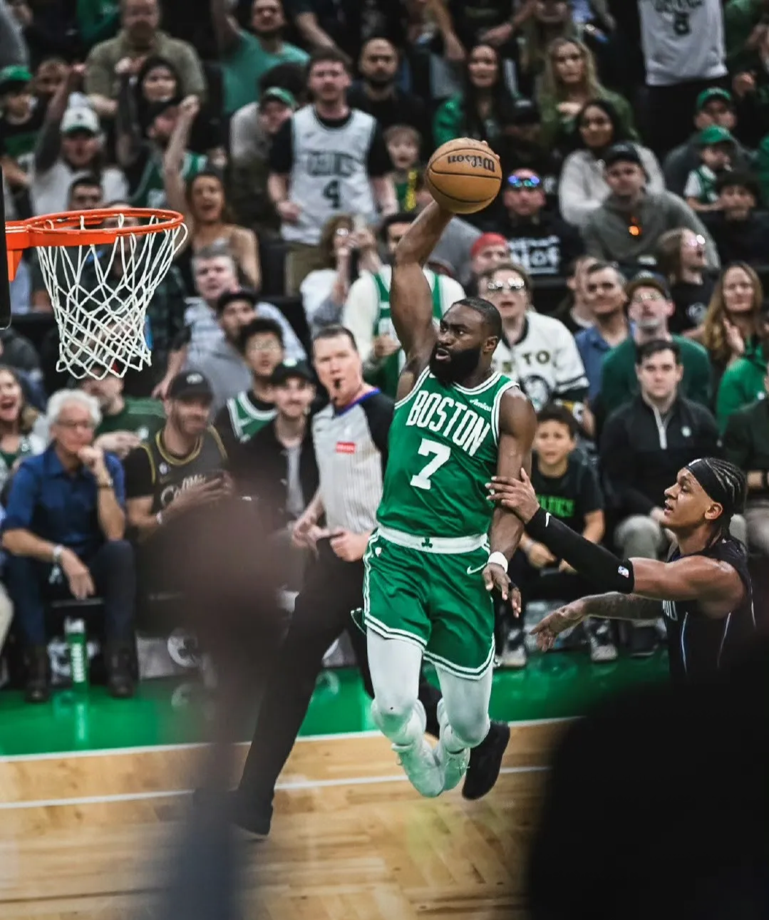 关于猛龙击败凯尔特人，范弗利特砍下三双数据！塔图姆助攻名列前茅？的信息