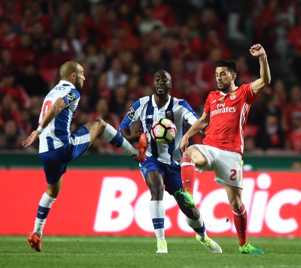 葡萄牙客胜晋级,冲击联赛冠军 葡萄牙客胜晋级,冲击联赛冠军